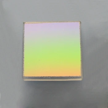 50x50mm K9 Optiskā Stikla Lāzera Gaismas Plaknes Difrakcijas Režģis Spektra Sadalīšanās Sastāvdaļa 2400Lines Blaze Viļņa 250nm