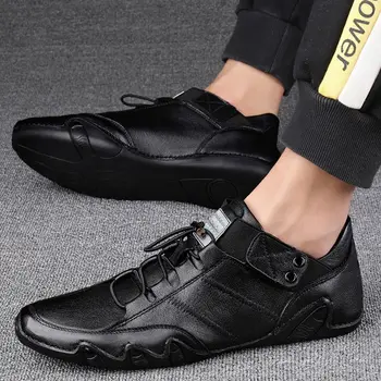 Ir 2021. pavasarī un rudenī jaunu biznesa gadījuma modes gumijas zole ar zemu top melnā un baltā kārta toe mokasīni ādas kurpes vīriešiem
